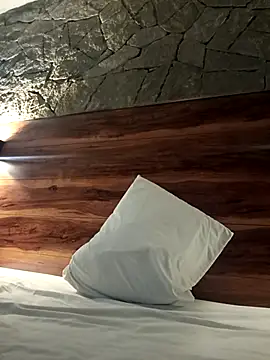 David205724 online show from April 5, 2026, 11:35 pm