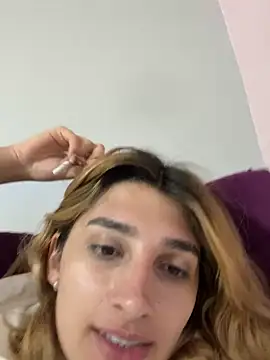 Snapshot of Queensara_ chatting on February 25, 2025, 1:20 am Queensara  online show from February 25, 2025, 1:20 am