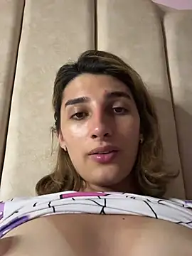 Snapshot of Queensara_ chatting on March 3, 2025, 1:20 pm Queensara  online show from March 3, 2025, 1:20 pm