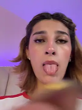 Snapshot of Queensara_ chatting on March 15, 2025, 3:16 pm Queensara  online show from March 15, 2025, 3:16 pm