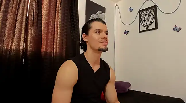 Snapshot of maxi_styles chatting on January 12, 2025, 10:12 pm maxi styles online show from January 12, 2025, 10:12 pm