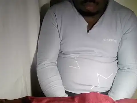 Snapshot of Dube501 chatting on February 28, 2025, 8:39 pm Dube501 online show from February 28, 2025, 8:39 pm