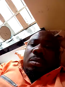 Snapshot of Dube501 chatting on March 19, 2025, 7:17 pm Dube501 online show from March 19, 2025, 7:17 pm