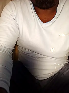 Snapshot of Dube501 chatting on September 29, 2025, 6:24 pm Dube501 online show from September 29, 2025, 6:24 pm