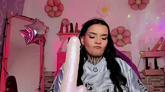 amyswallow7 online show from October 25, 2025, 2:52 am