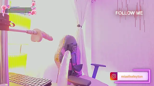 Elise-Leyton online show from September 12, 2025, 2:39 pm