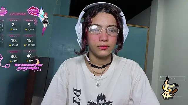 Lovelyamyy online show from October 29, 2025, 10:44 pm