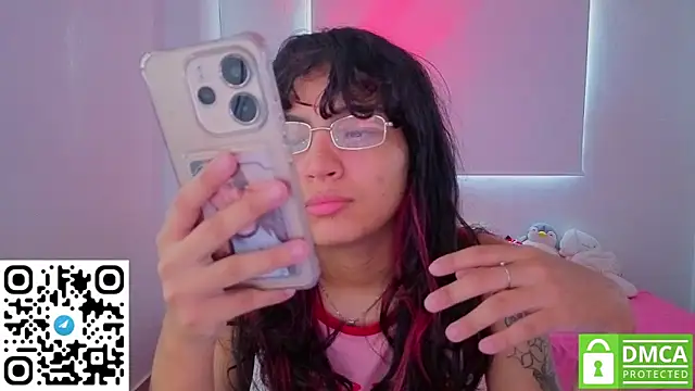 Lovelyamyy online show from April 1, 2026, 1:41 pm