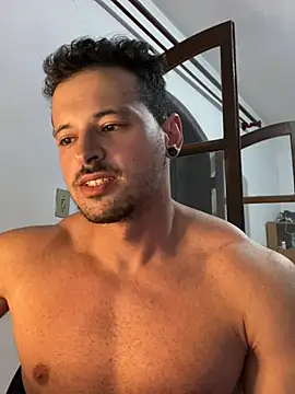 Lucasfit24 online show from March 13, 2025, 11:49 pm