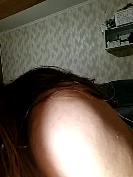 Melenka online show from November 10, 2025, 10:42 pm