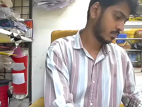 Snapshot of cute_modell chatting on October 8, 2025, 12:14 pm cute modell online show from October 8, 2025, 12:14 pm