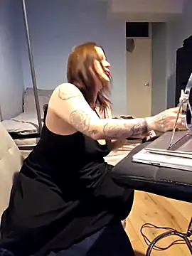 Snapshot of vanillachocduo chatting on February 26, 2025, 7:49 pm vanillachocduo online show from February 26, 2025, 7:49 pm