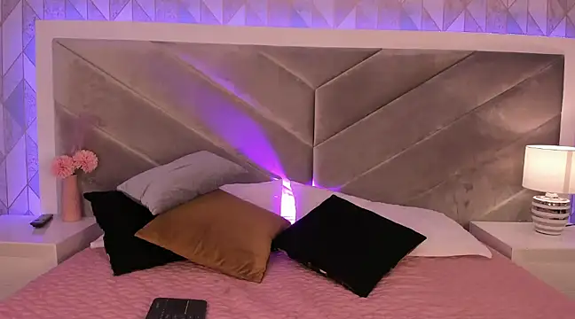 Sara  collins   online show from February 4, 2025, 4:50 pm