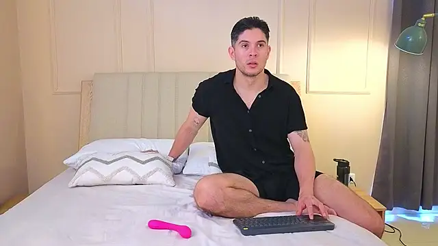 mr danni online show from May 11, 2026, 7:33 pm