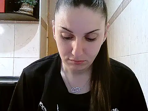 Yuliia30 online show from April 8, 2026, 4:34 am