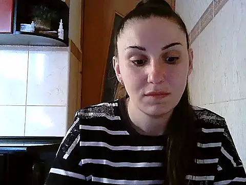 Yuliia30 online show from April 19, 2026, 11:09 am