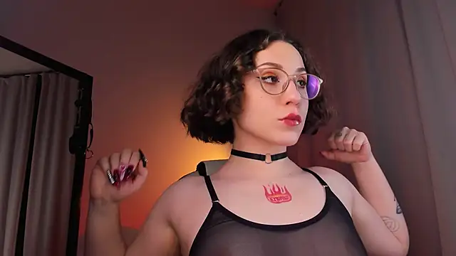 Eva Moss  online show from March 3, 2025, 9:26 pm