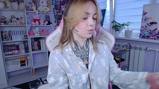 Catharsisi online show from October 22, 2025, 1:55 pm