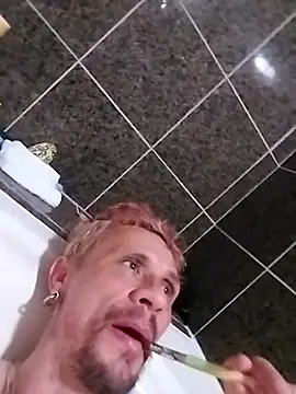 AQuickPhyx online show from February 14, 2025, 3:58 pm