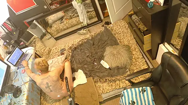 AQuickPhyx online show from March 16, 2026, 11:53 pm