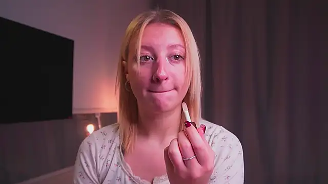 milasmiu online show from September 12, 2025, 3:01 pm