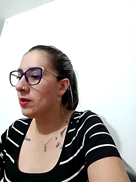 CHARLOTTE 1711 online show from March 3, 2025, 1:53 am