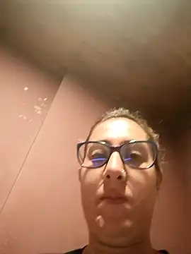 CHARLOTTE 1711 online show from February 27, 2026, 3:50 am