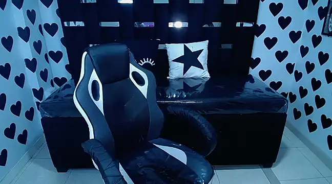 Snapshot of victoria_ricci_a chatting on February 12, 2025, 4:33 pm victoria ricci a online show from February 12, 2025, 4:33 pm