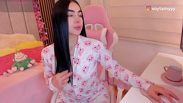 tamy xoo online show from November 12, 2025, 6:08 pm