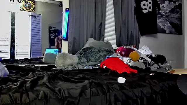 1badfucka online show from February 17, 2025, 12:10 am