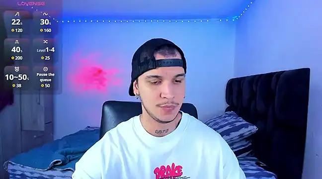 austinoficial online show from January 28, 2025, 11:39 pm