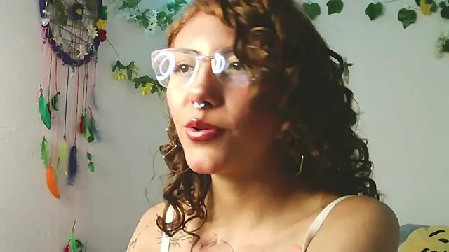 zoe ch  online show from September 16, 2025, 1:17 am