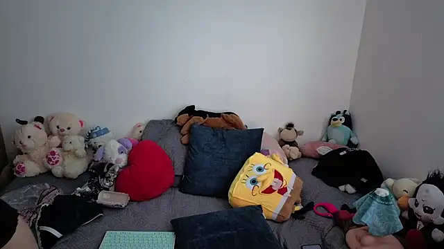 Snapshot of Princezzlove3 chatting on February 19, 2026, 12:34 pm Princezzlove3 online show from February 19, 2026, 12:34 pm