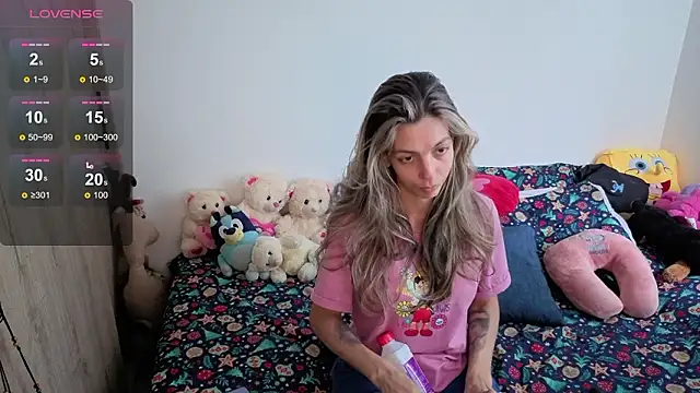 Snapshot of Princezzlove3 chatting on February 25, 2026, 1:54 pm Princezzlove3 online show from February 25, 2026, 1:54 pm