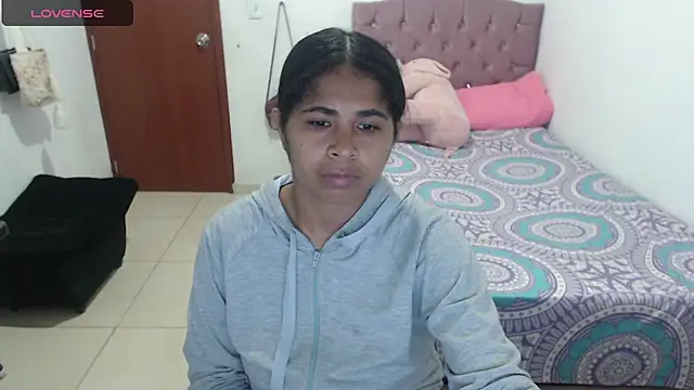 july-feria online show from February 3, 2025, 10:43 pm