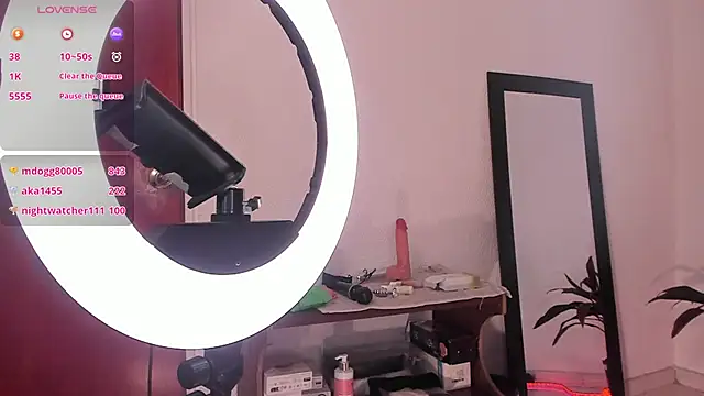 Snapshot of raven__white1 chatting on January 16, 2025, 11:59 pm raven  white1 online show from January 16, 2025, 11:59 pm