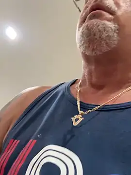 carlospingalinda online show from September 19, 2025, 11:49 pm