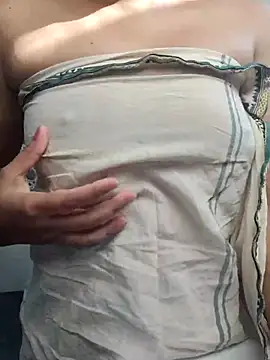 Snapshot of nikkibenza chatting on March 6, 2025, 11:03 am nikkibenza online show from March 6, 2025, 11:03 am