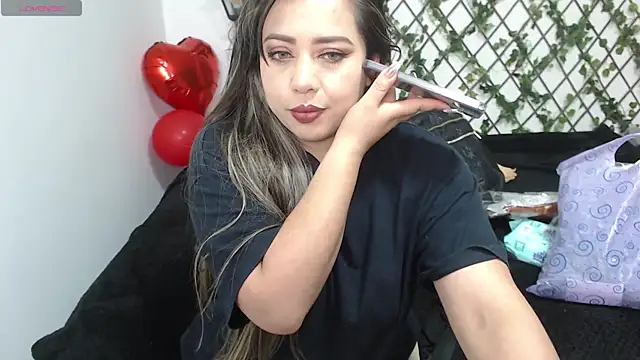 zahra Jalid online show from March 5, 2025, 8:42 pm