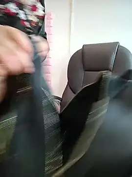 zahra Jalid online show from November 6, 2025, 10:21 pm