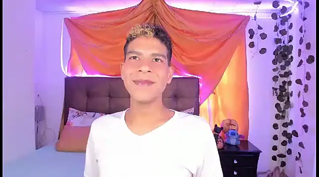 Ethan Boyy online show from March 6, 2025, 5:43 pm