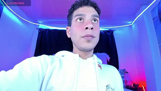 Ethan Boyy online show from April 11, 2026, 6:01 pm