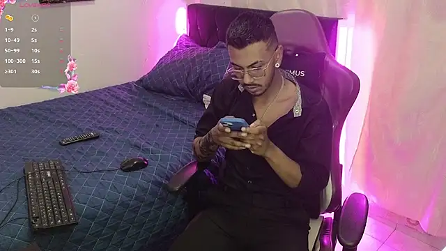 eros-0001 online show from January 24, 2025, 4:06 pm