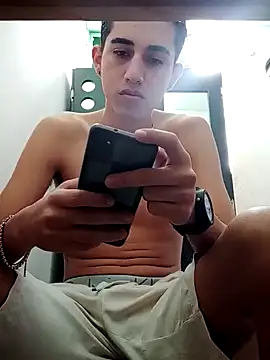 Latinos 2001 online show from January 22, 2025, 1:00 pm