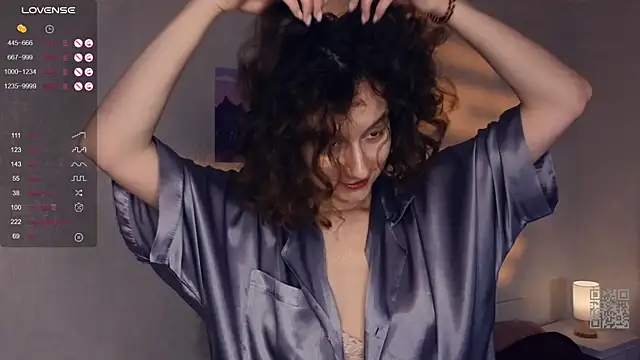 Leya Curly online show from March 13, 2025, 3:39 pm