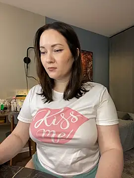 Snapshot of Kiss_My_Body chatting on November 18, 2025, 4:11 pm Kiss My Body online show from November 18, 2025, 4:11 pm