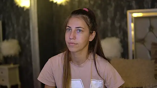 Snapshot of KeylaBlair chatting on September 21, 2025, 7:04 pm KeylaBlair online show from September 21, 2025, 7:04 pm