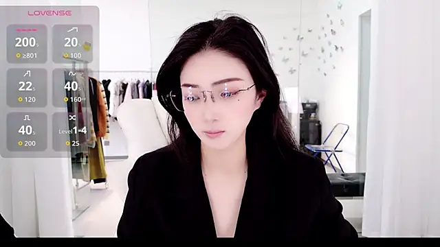 miaomiao-777 online show from November 11, 2025, 3:17 am