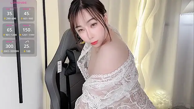 Snapshot of Alano-01 chatting on March 8, 2025, 7:38 am Alano-01 online show from March 8, 2025, 7:38 am