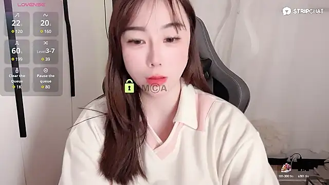 Snapshot of Alano-01 chatting on March 14, 2025, 3:04 am Alano-01 online show from March 14, 2025, 3:04 am